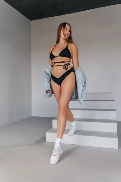 czarny wiązany top do exotic
