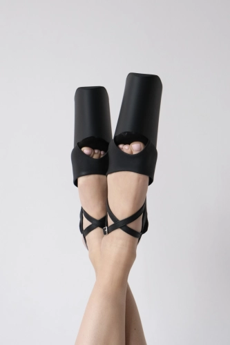INFINITY-924 Blk Faux Leather/Blk Matte PLEASER